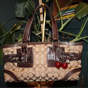 Vintage Coach Soho Hobo